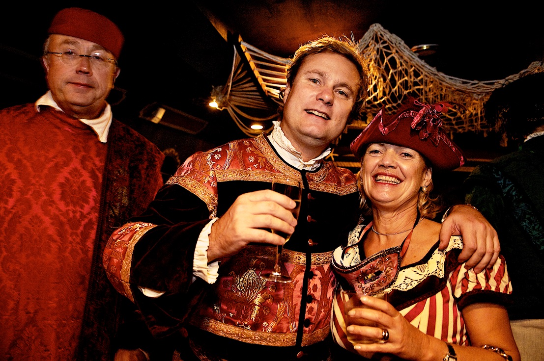artandho venice carnival party cruise