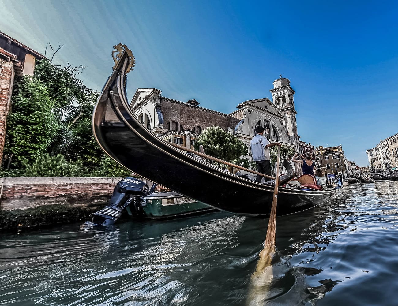 artandho venice gondola ride